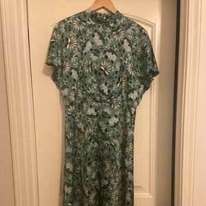 Ann Taylor Green Floral Dress Size 4